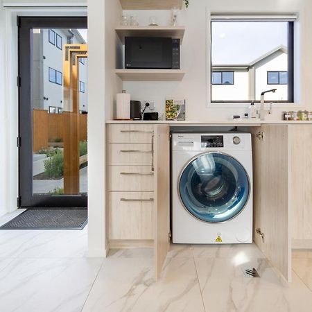 Serenity By The Sea: Coastal Escape1 Bed 1 Bath Christchurch Eksteriør bilde