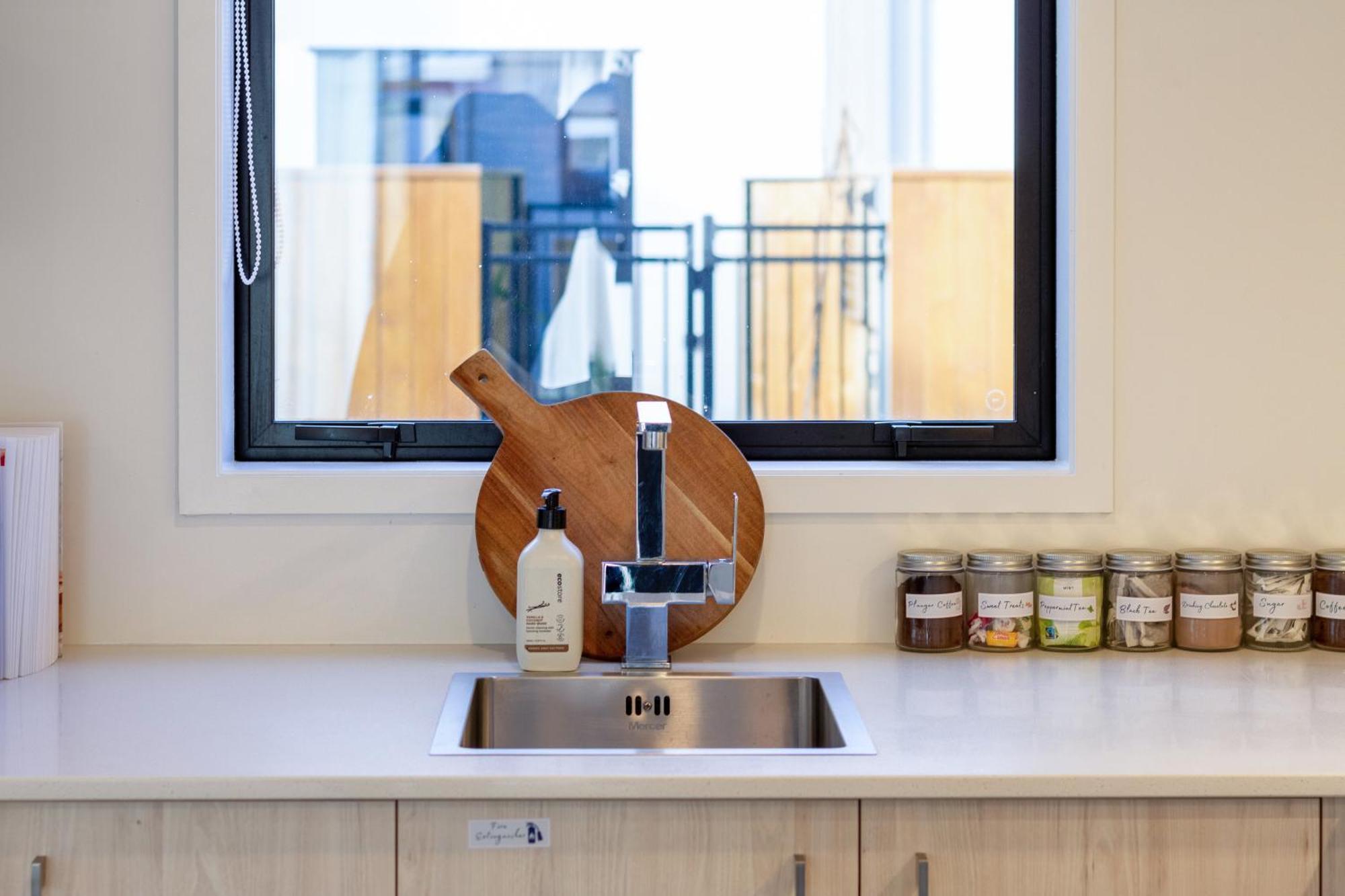 Serenity By The Sea: Coastal Escape1 Bed 1 Bath Christchurch Eksteriør bilde